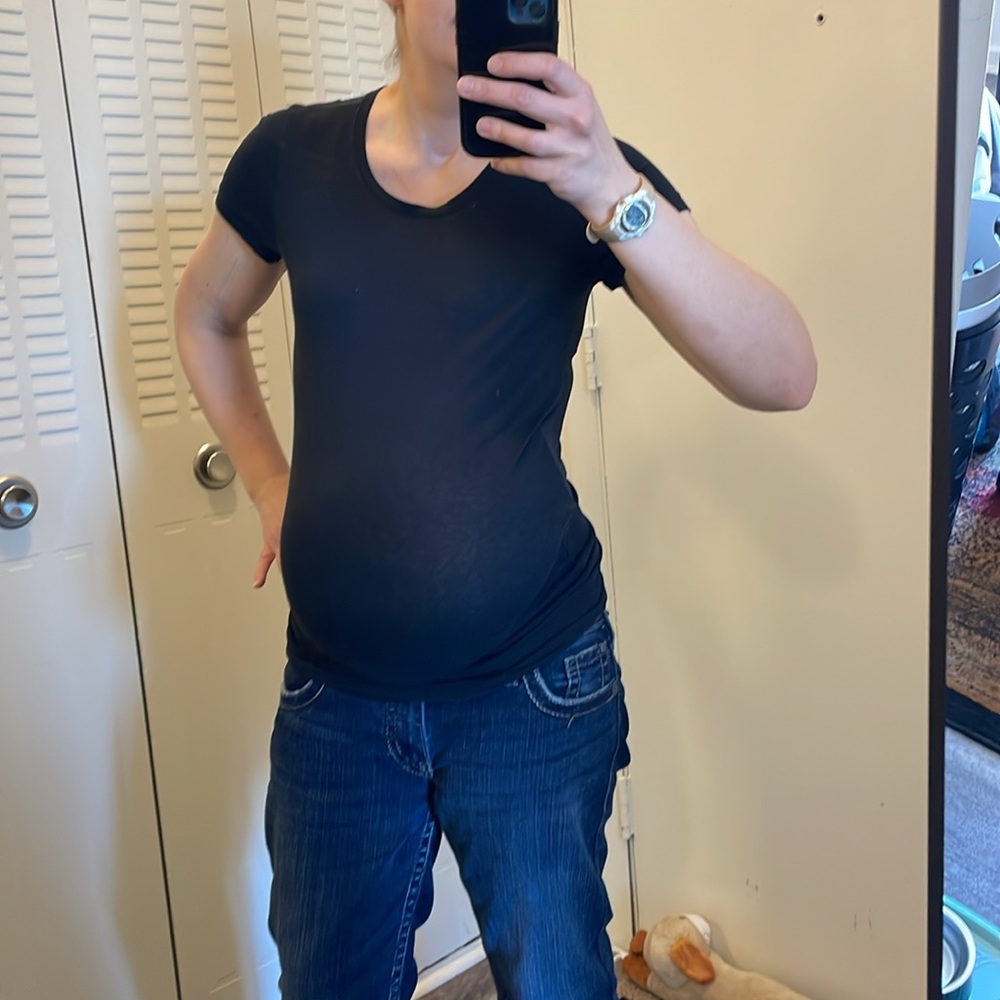 GapMaternity Black Tee